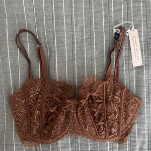 NWT Victorias Secret Brown and Gold Lace Bra